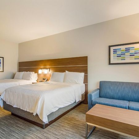 Holiday Inn Express & Suites - Asheboro By Ihg Exterior photo