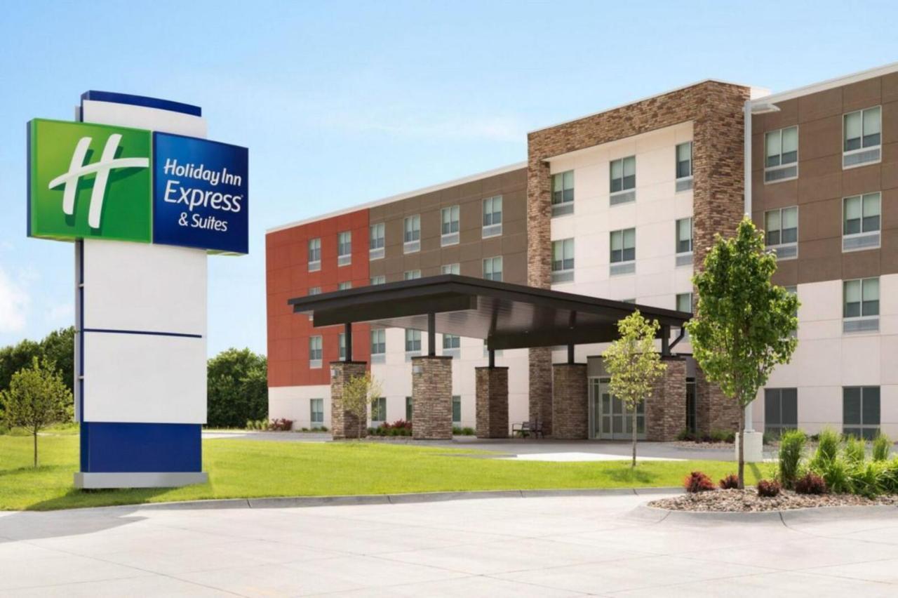 Holiday Inn Express & Suites - Asheboro By Ihg Exterior photo
