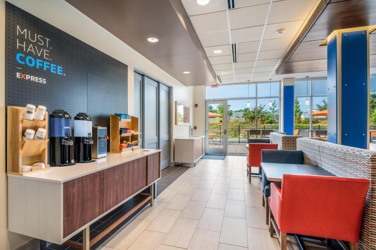 Holiday Inn Express & Suites - Asheboro By Ihg Exterior photo