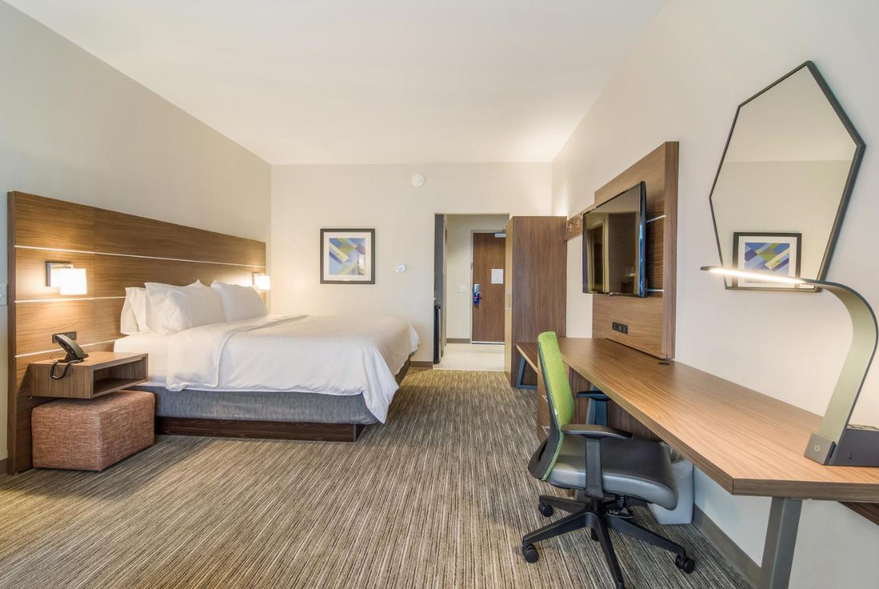Holiday Inn Express & Suites - Asheboro By Ihg Exterior photo