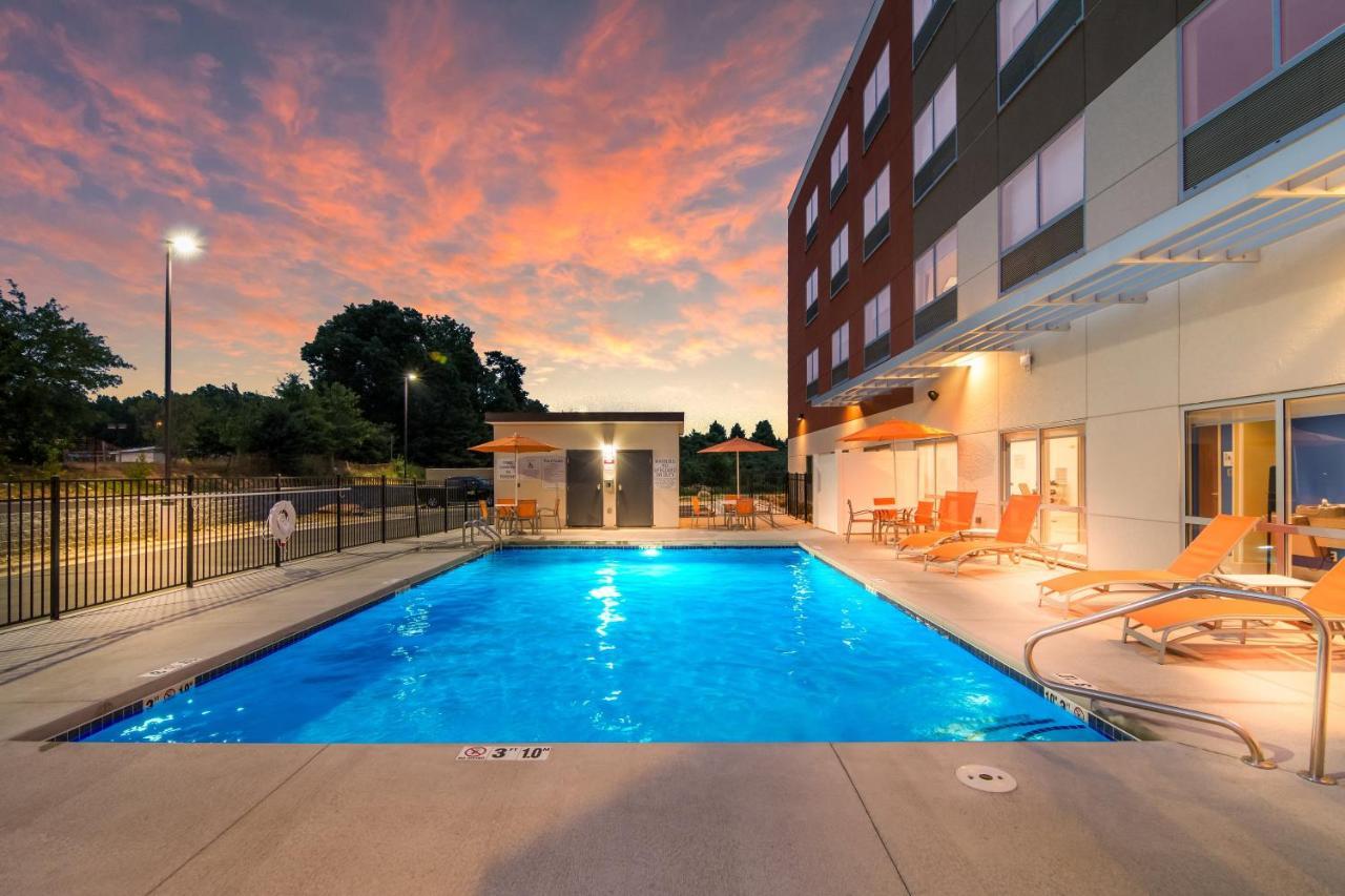 Holiday Inn Express & Suites - Asheboro By Ihg Exterior photo